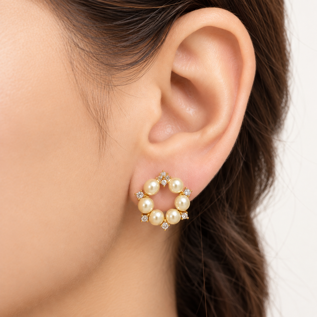 Pearl Circle Crystal Stud Earrings | 100% Anti tarnish
