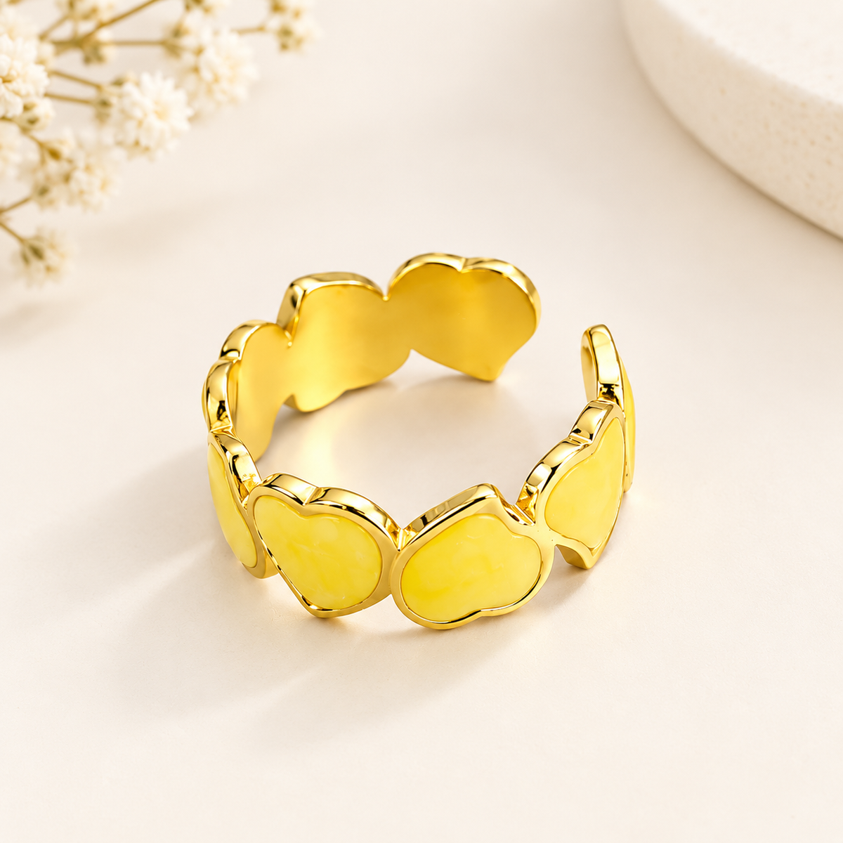 Sunshine Yellow Hearts Ring – 100% Anti Tarnish